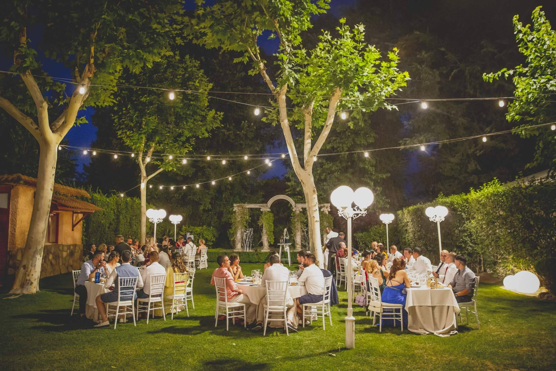 Tres espacios con jardín en FuenteArcos para bodas al exterior en Madrid