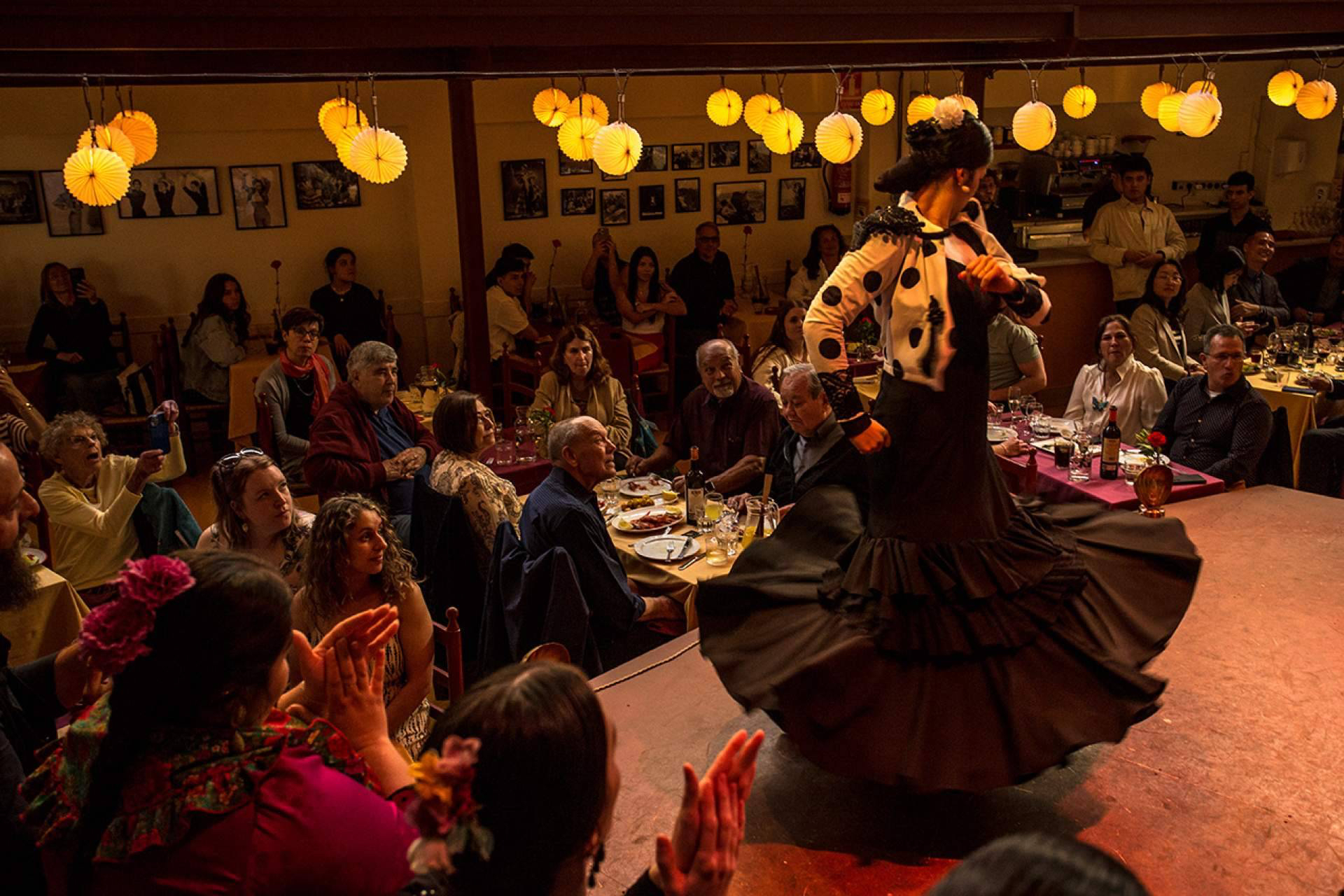Una noche en Barcelona; flamenco, cena y cultura en el Tablao de Carmen