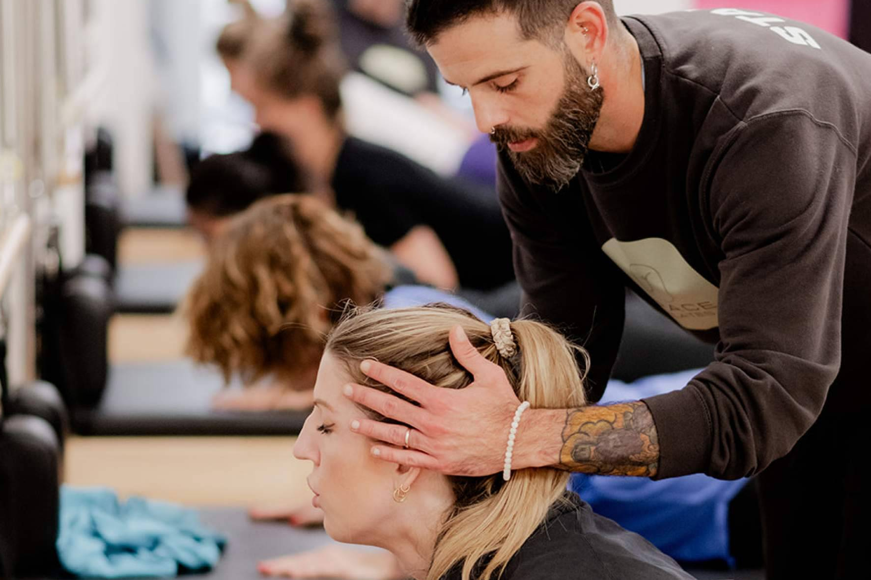 Pilates máquinas; una opción eficaz y adaptable para personas de todas las edades