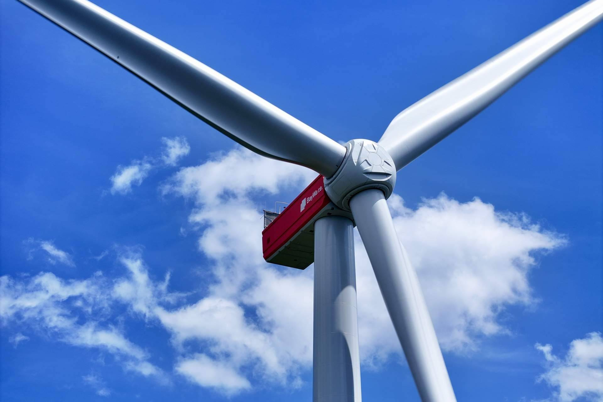 Technical Asset Management avanzado; BayWa r.e. optimiza el rendimiento de plantas eólicas y fotovoltaicas