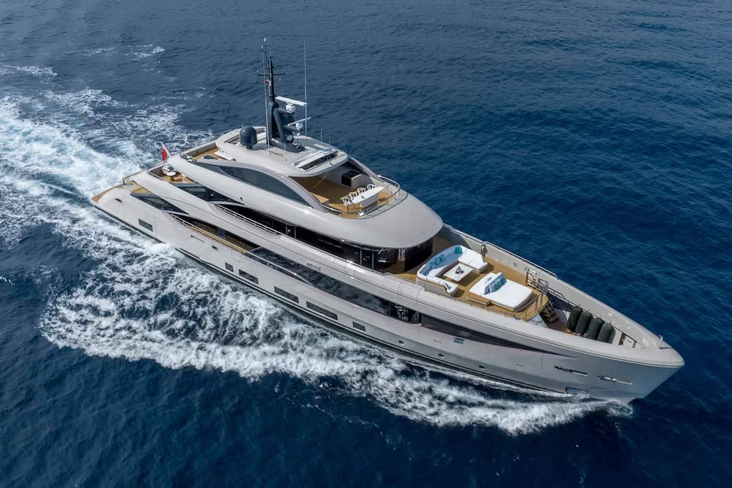 Nuevos hábitos de compra transforman el mercado de yates en venta, indica Boatsters Black
