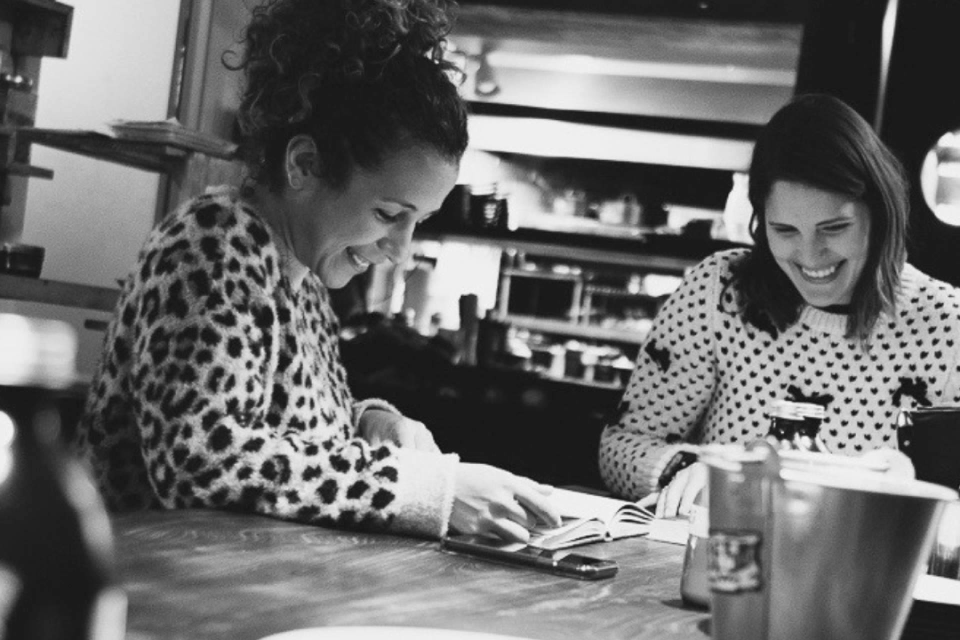 QuéMOLA irrumpe en Barcelona; dos mujeres emprendedoras detrás de una agencia 360º de marketing gastronómico