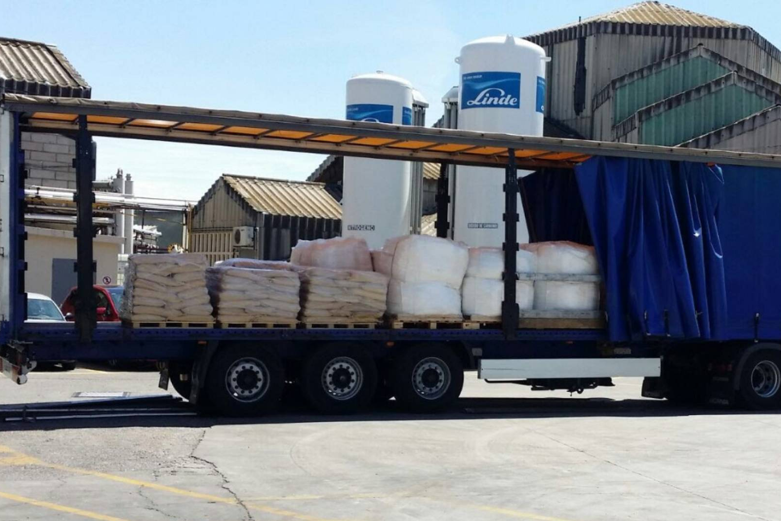 Transvolando refuerza el transporte de cargas completas para grandes volúmenes industriales en España y Europa