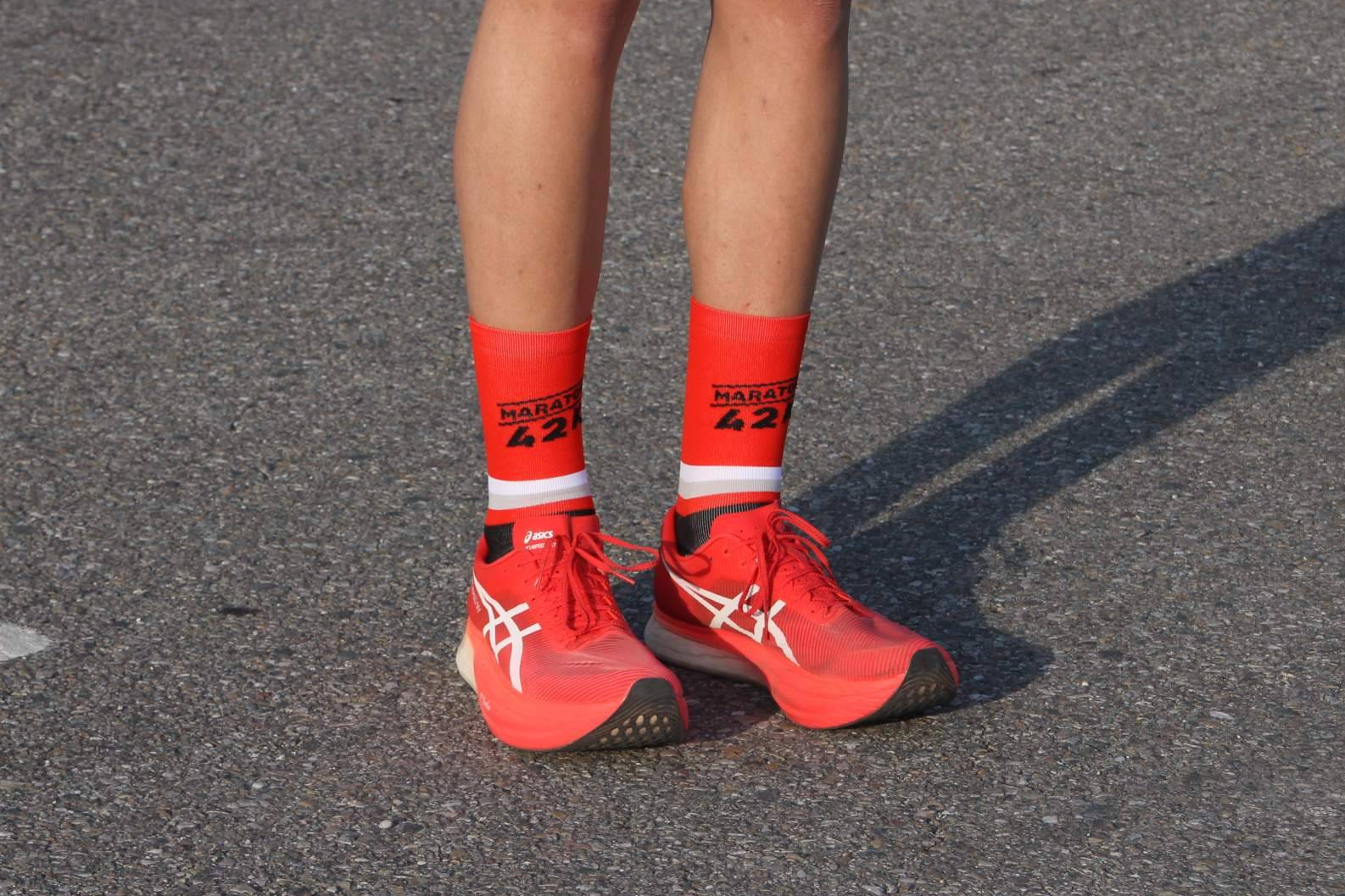 Calcetines running, el detalle técnico que marca la diferencia en una maratón