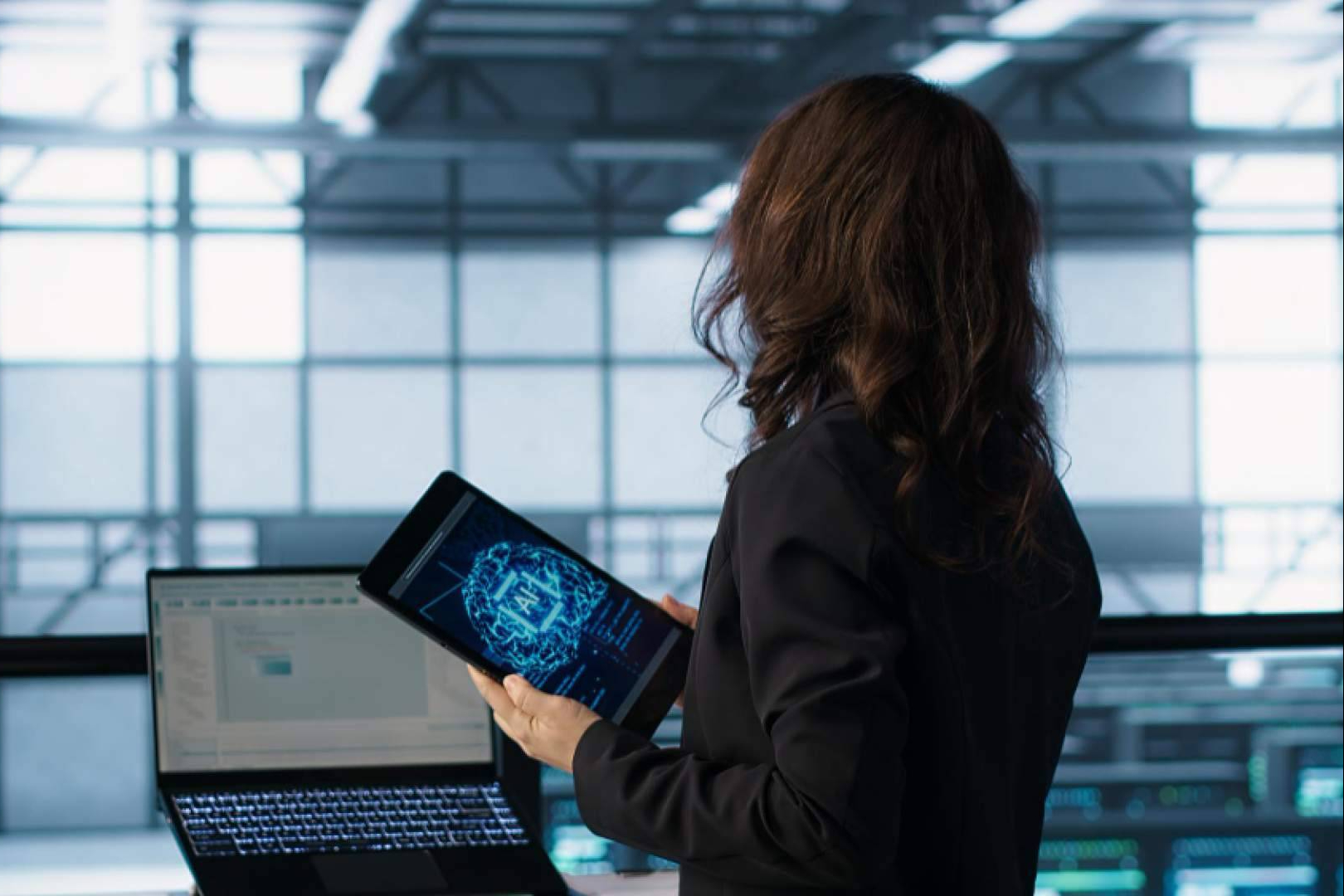 Agentes de IA en entornos corporativos; por qué el control de endpoints es la pieza que lo hace posible