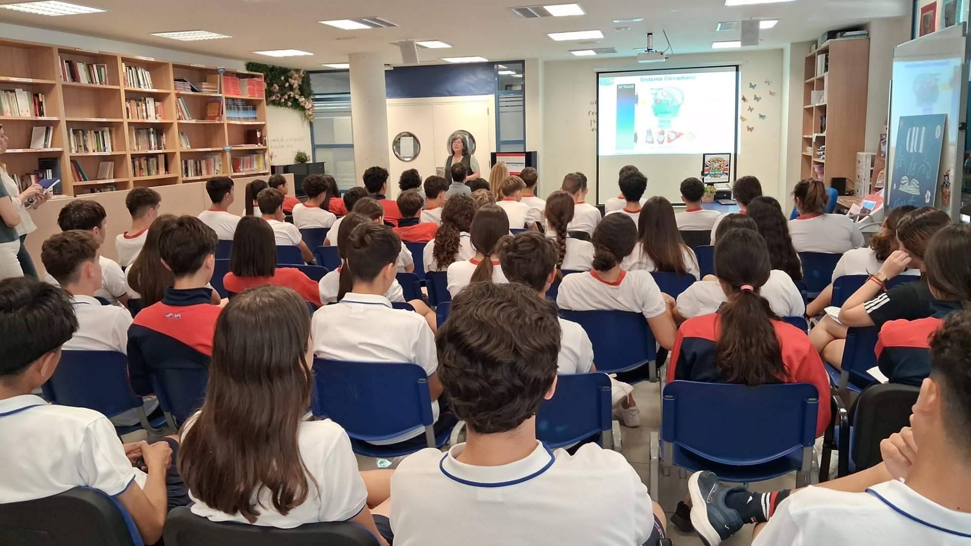 Gomarco y la UMU impulsan un proyecto pionero en España para concienciar a jóvenes sobre el sueño