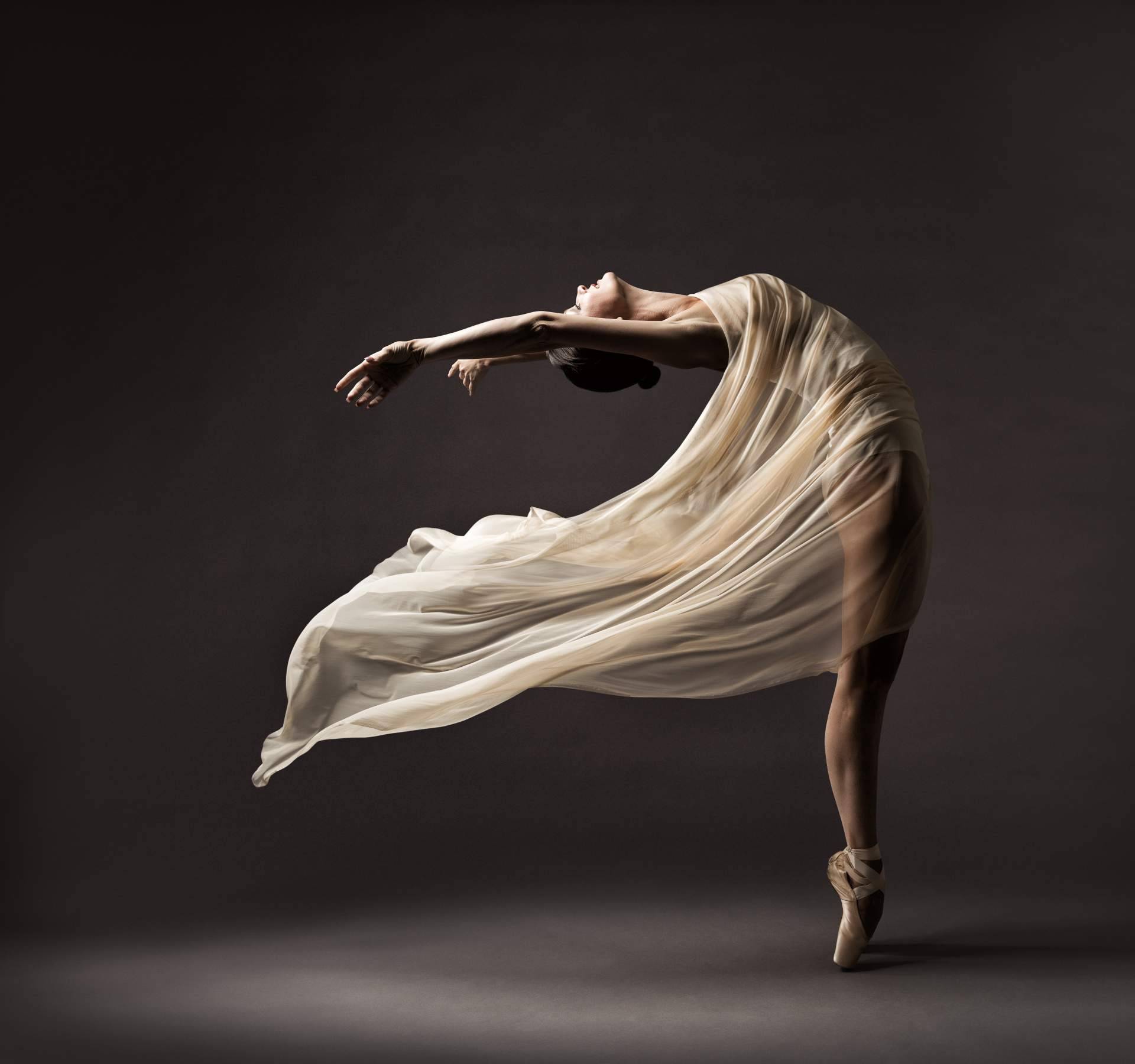 Cómo mejorar el spagat y qué beneficios aporta la apertura de piernas, según Elena Marco y Fitness Ballet